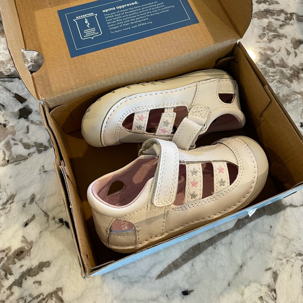 Stride Rite White Shoes Size 6M